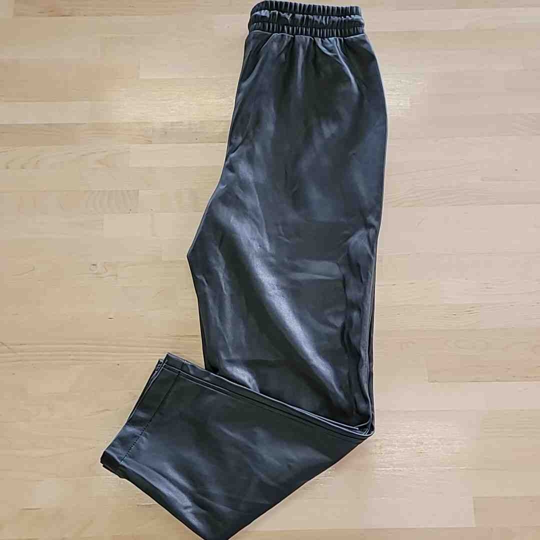 Calvin Klein Size S Black Pants
