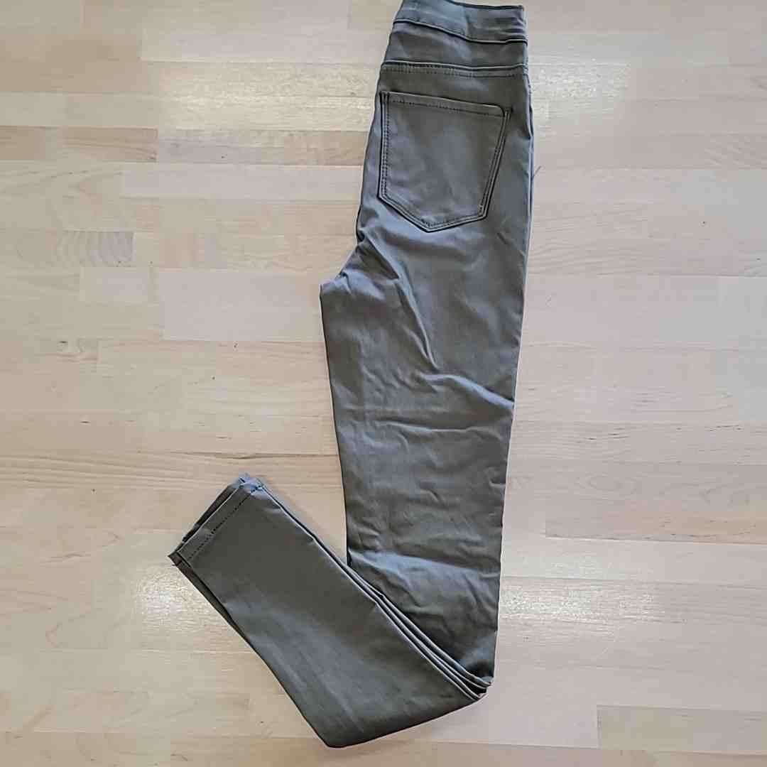 Almost Famous Size 0 Super High Rise Skinny Faux Leather Green Pants NWT