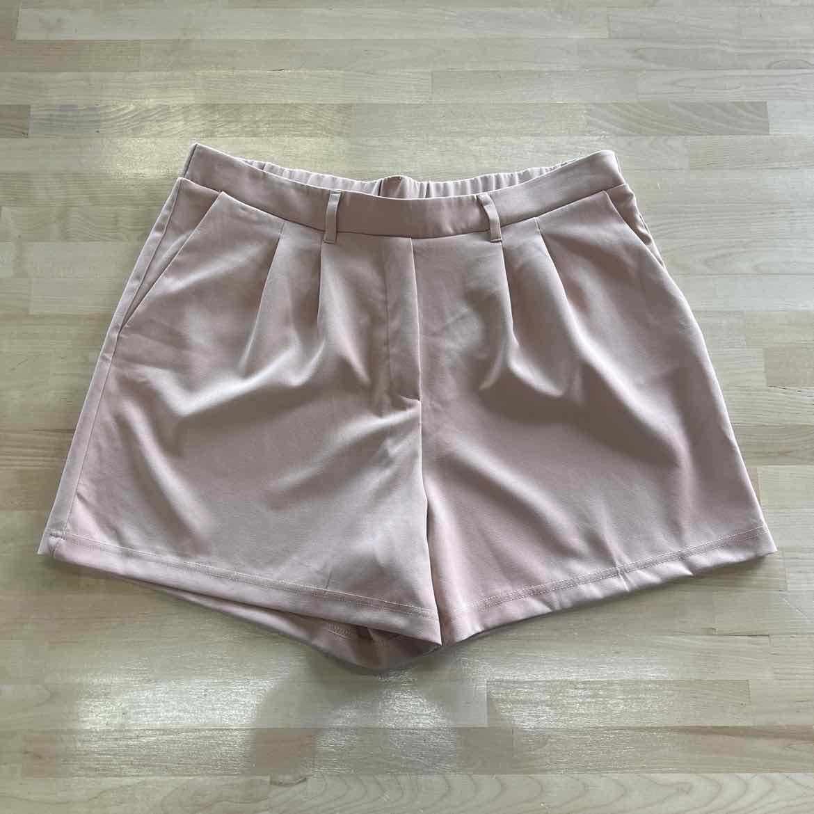 32 degrees Size L Peach Shorts