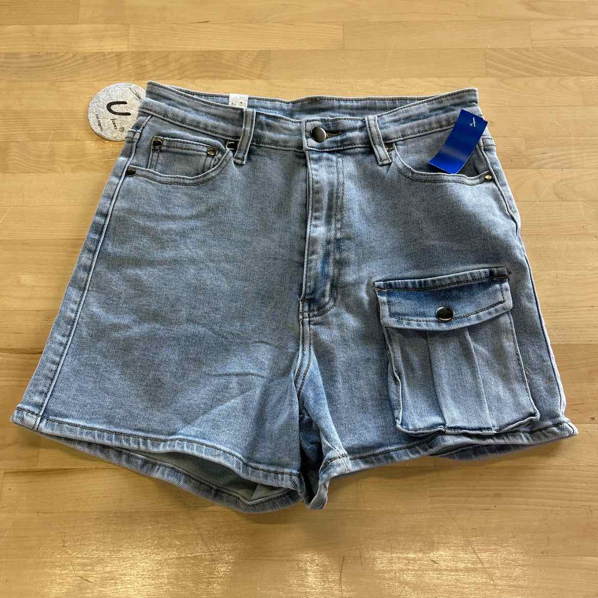 United We Stand Women Size 11 Blue New Shorts