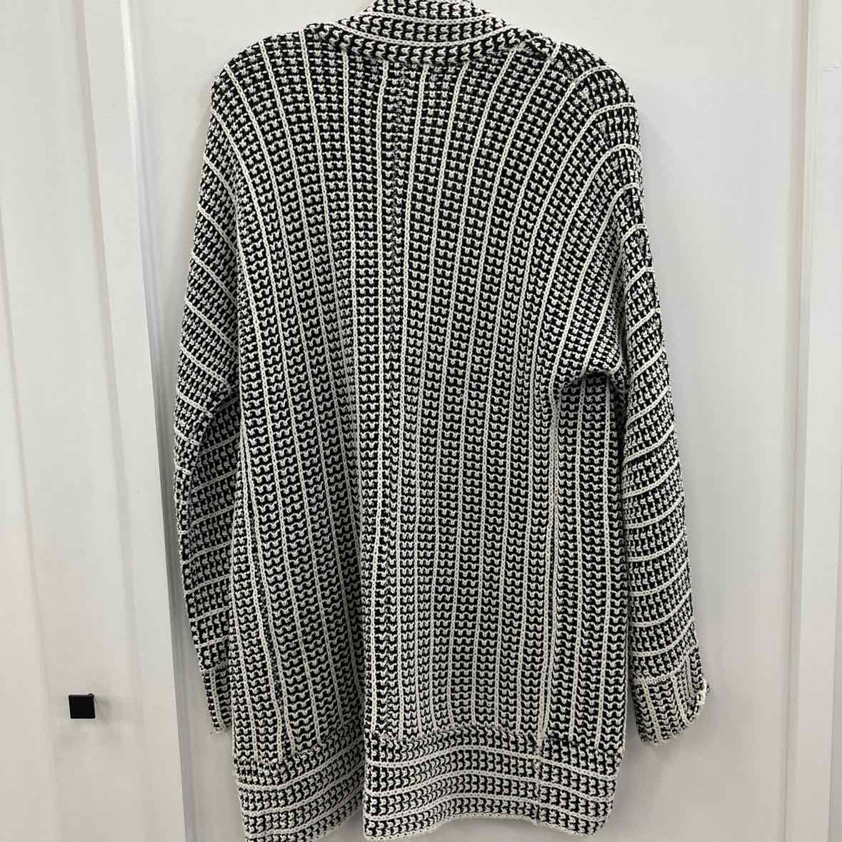 Pink Republic Size L BLACK & WHITE Cardigan