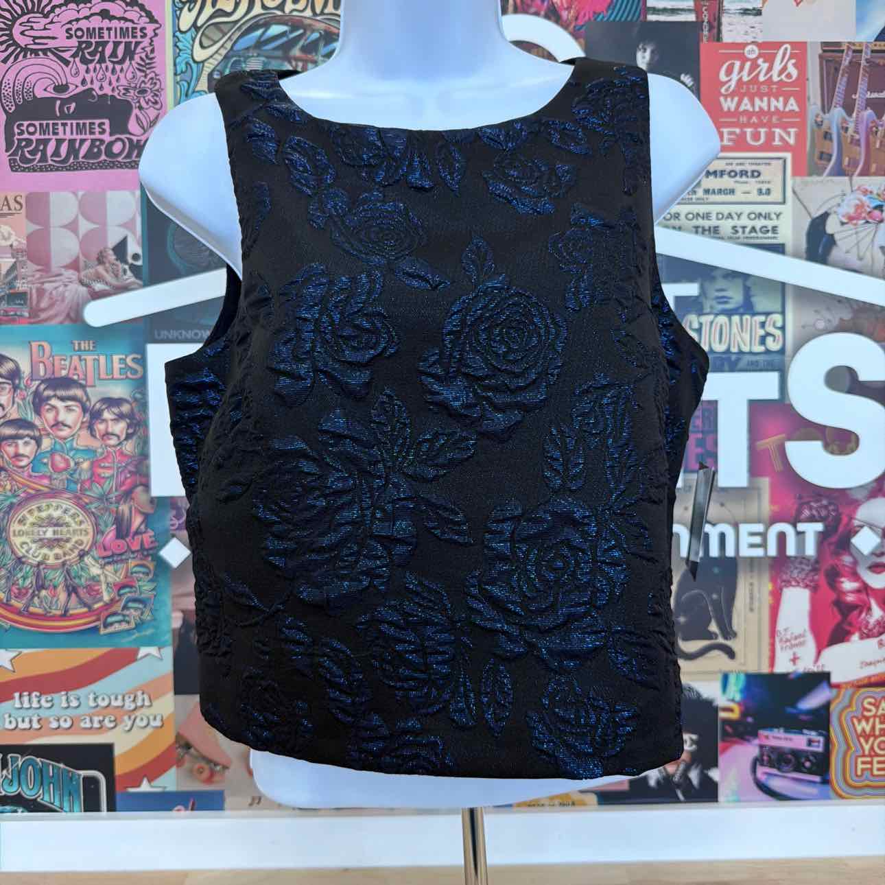 Muse Size 6 Textured-Rose Sleeveless Top - Black Blue