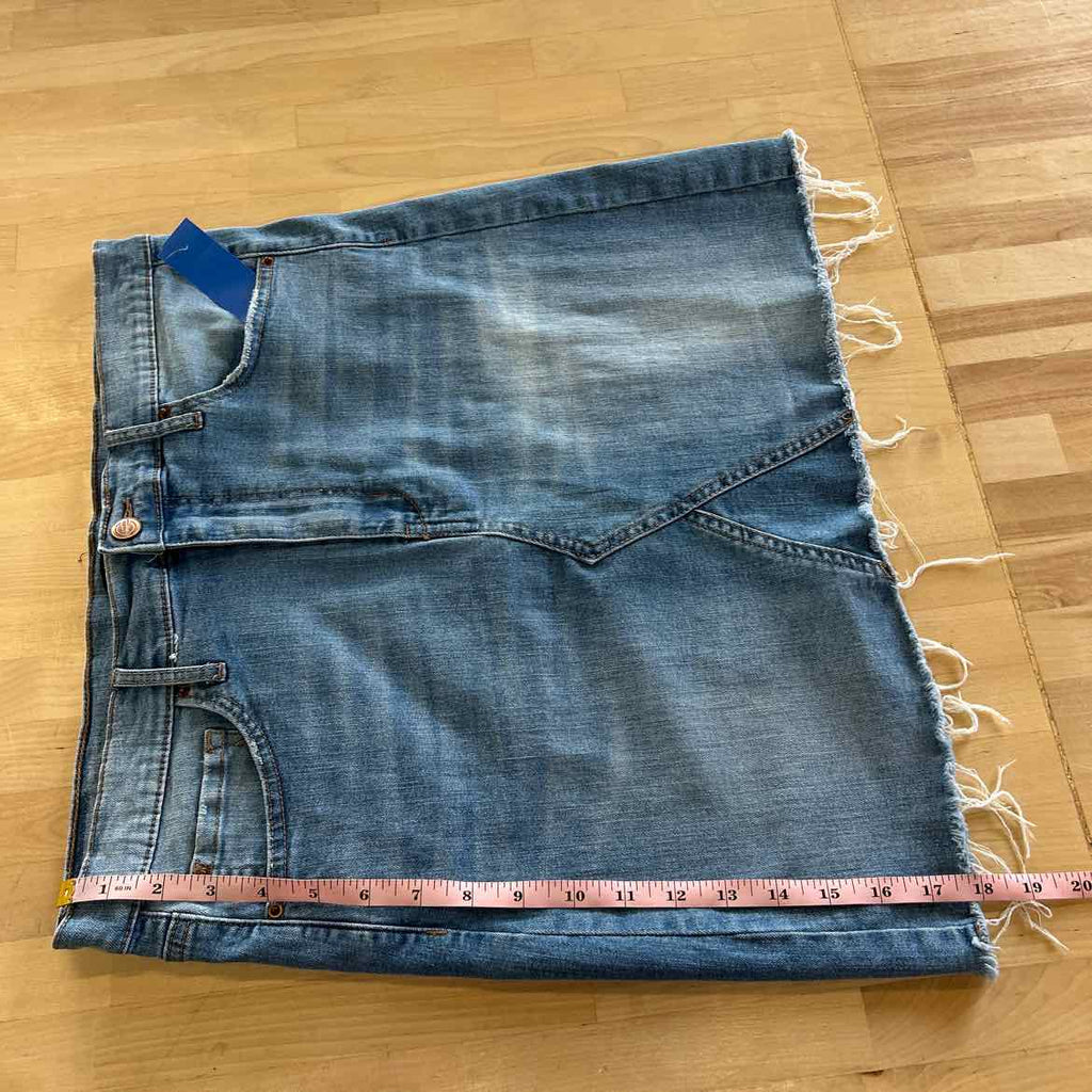 Nanette Lepore Size 10 Blue Denim Preloved Skirt