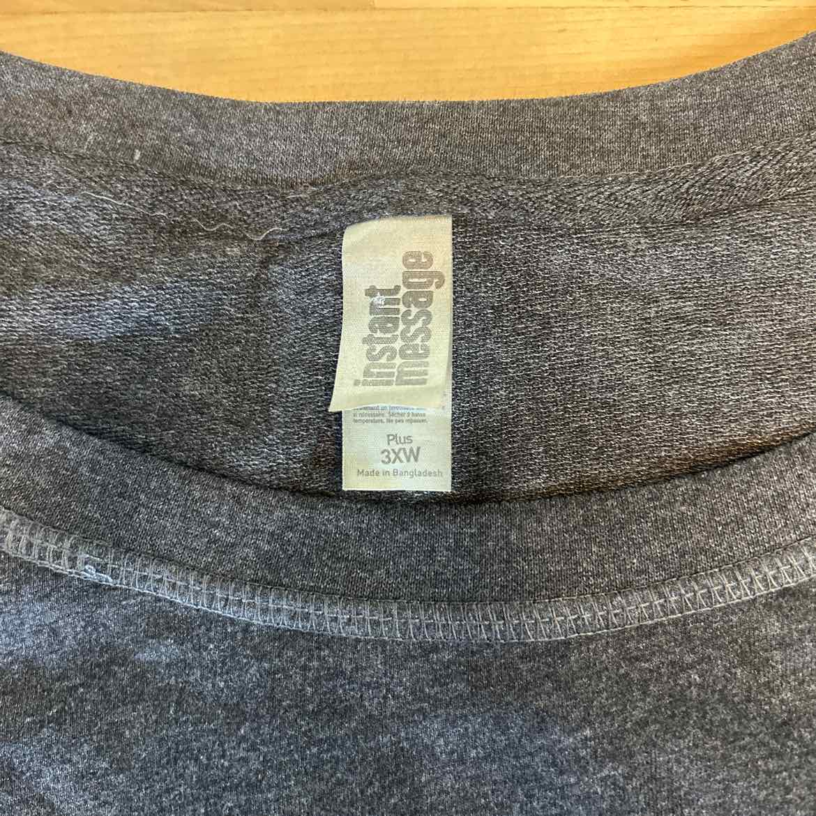 Peanuts Size 3XW Gray Sweater