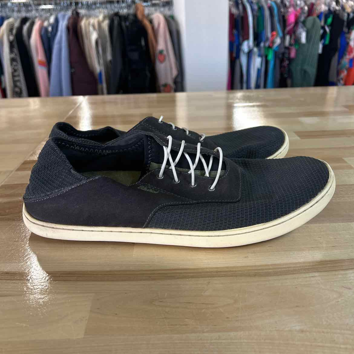OluKai Size 10 Gray MENS Sneakers