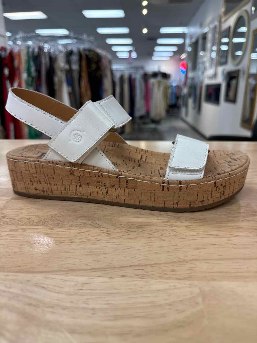 Born Size 8 White Leather Preloved Platform Sandals