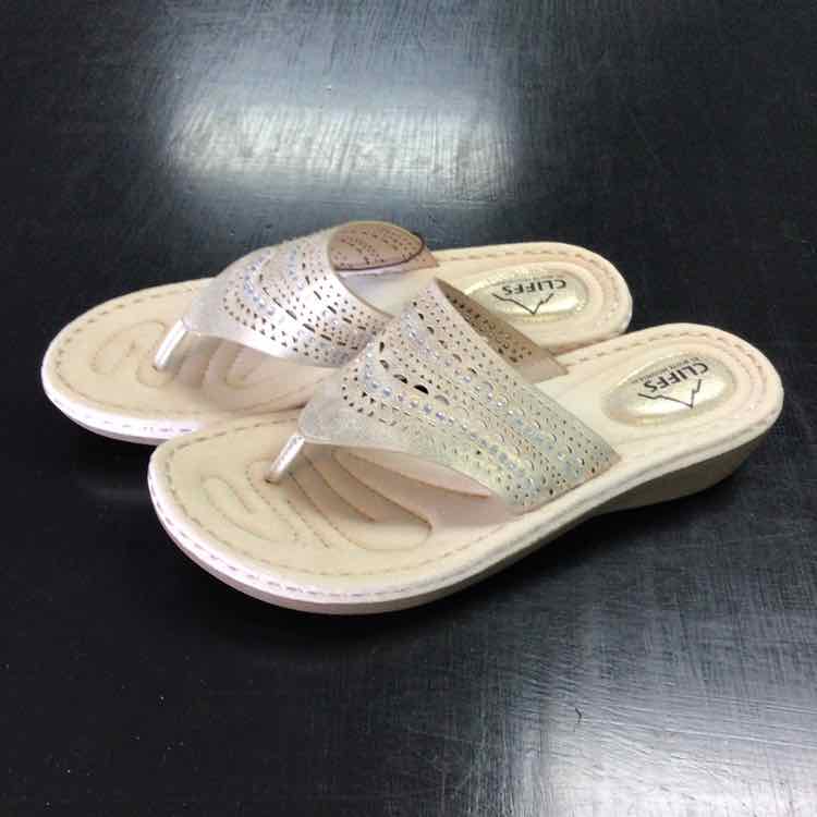 Cliffs Shoe Size 10 W Gold Comate wedge Sandals NWT