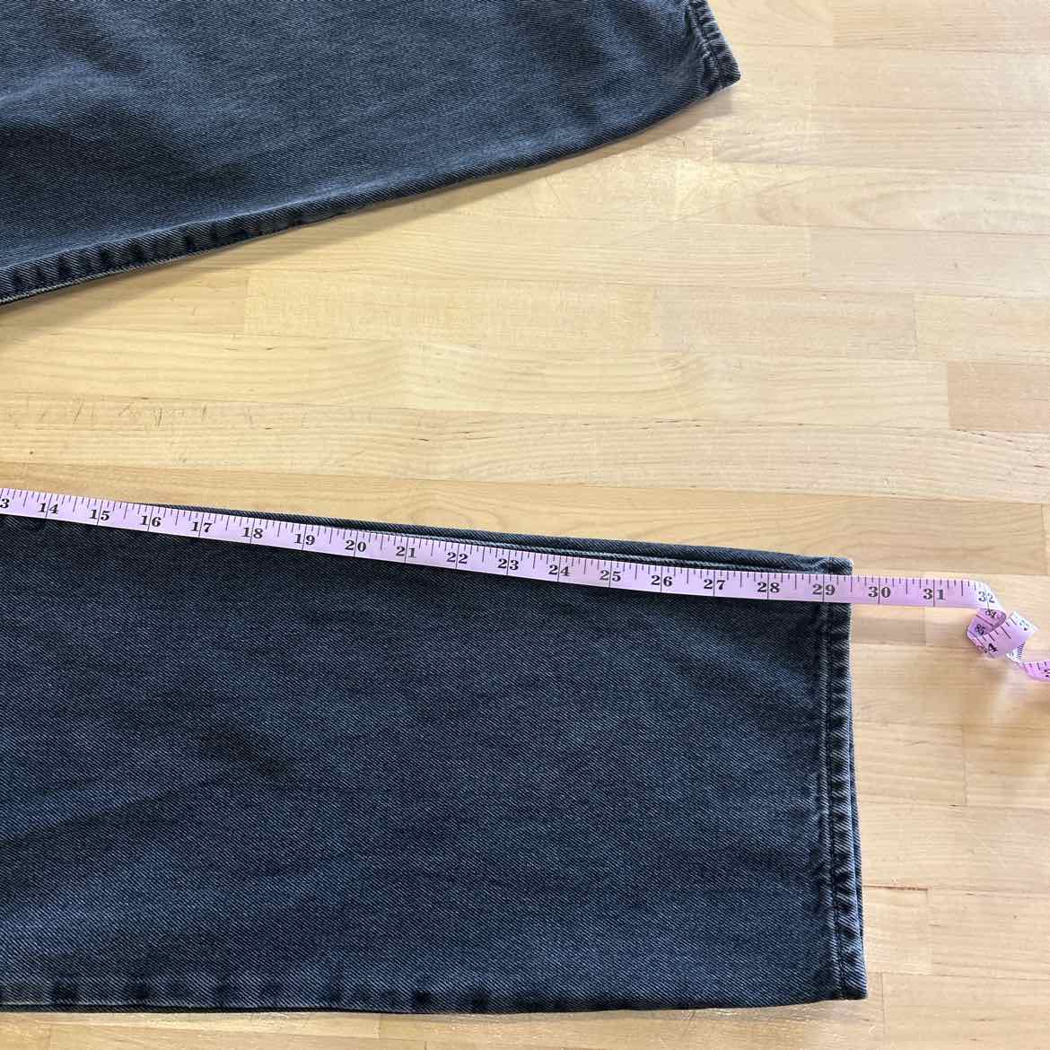 Levi's Size 26 Black Denim Preloved Jeans