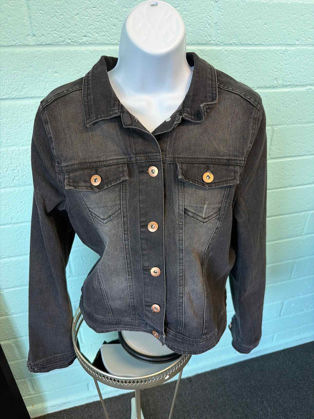 love tree Size M Charcoal Jacket