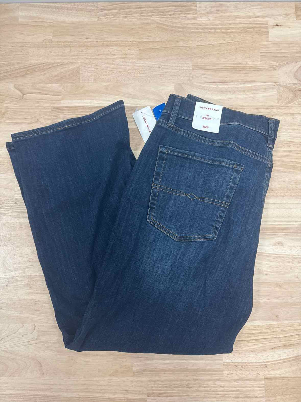 Lucy Size 36x30 dark blue MENS Jeans