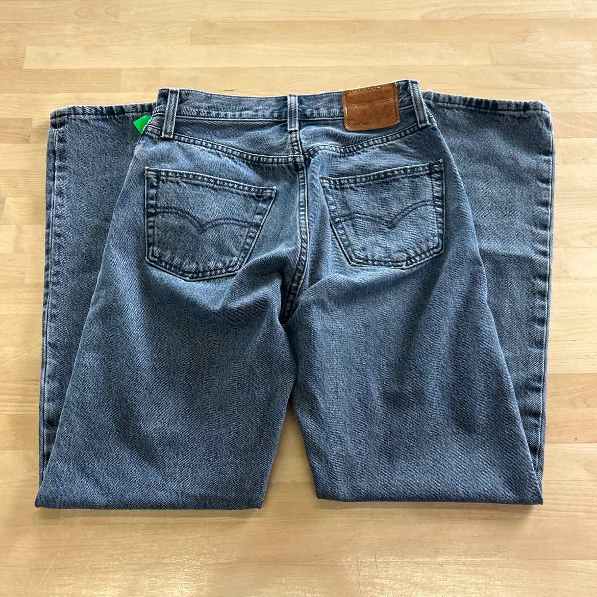Levi's Size 23 Blue Denim Preloved Jeans