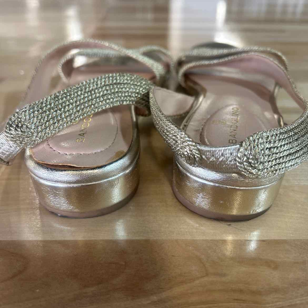 Bandolino Size 8 Gold Preloved Sandals