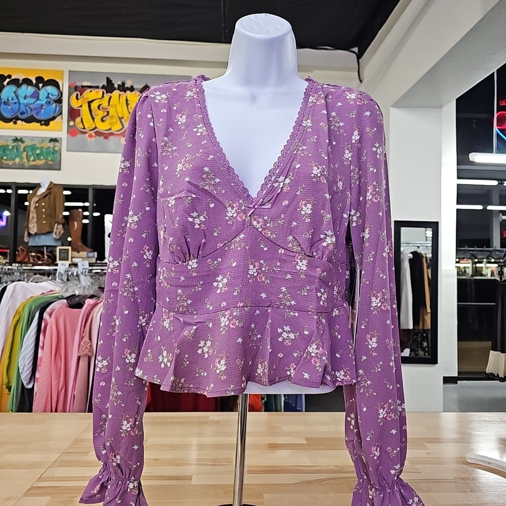 Celebrity Pink Juniors' V-Neck Printed Peplum Long Sleeve Top