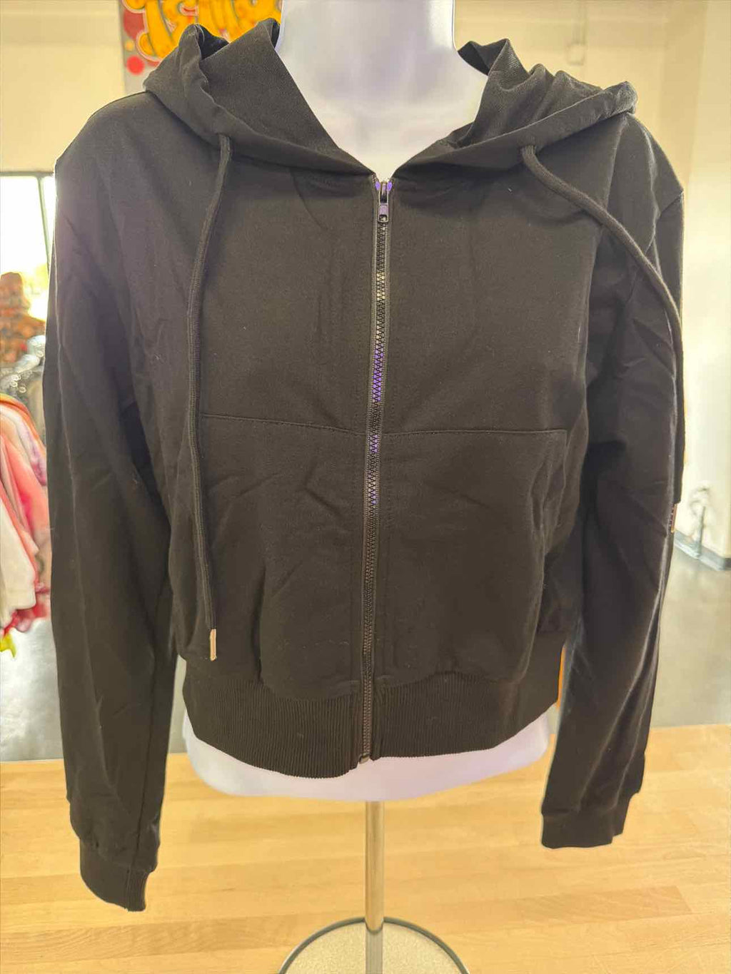 Milanpavillion Size M Black Hoodie