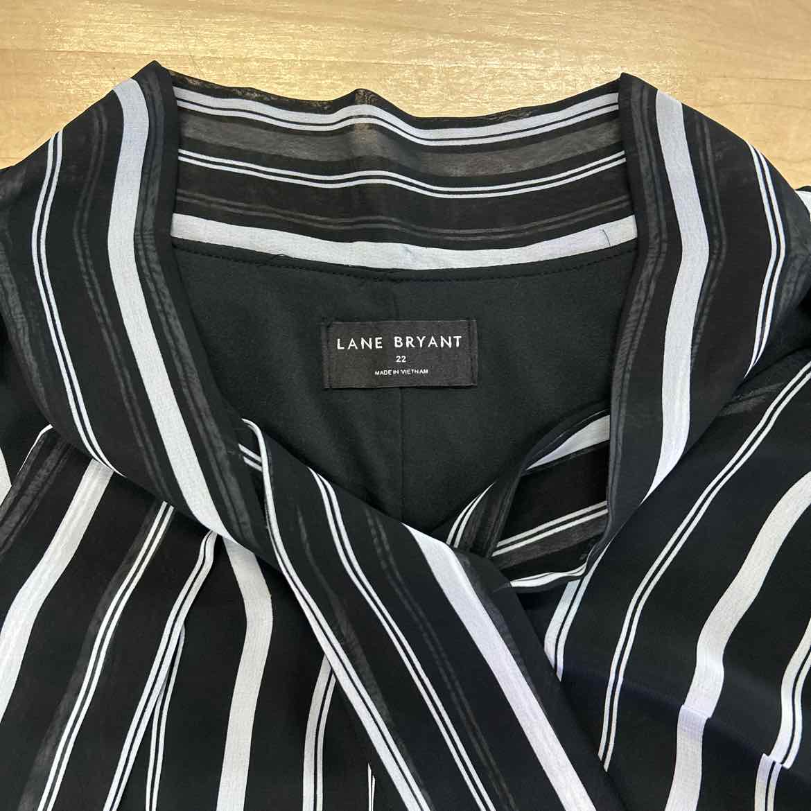 Lane Bryant Size 22 Black/White Preloved Blouse