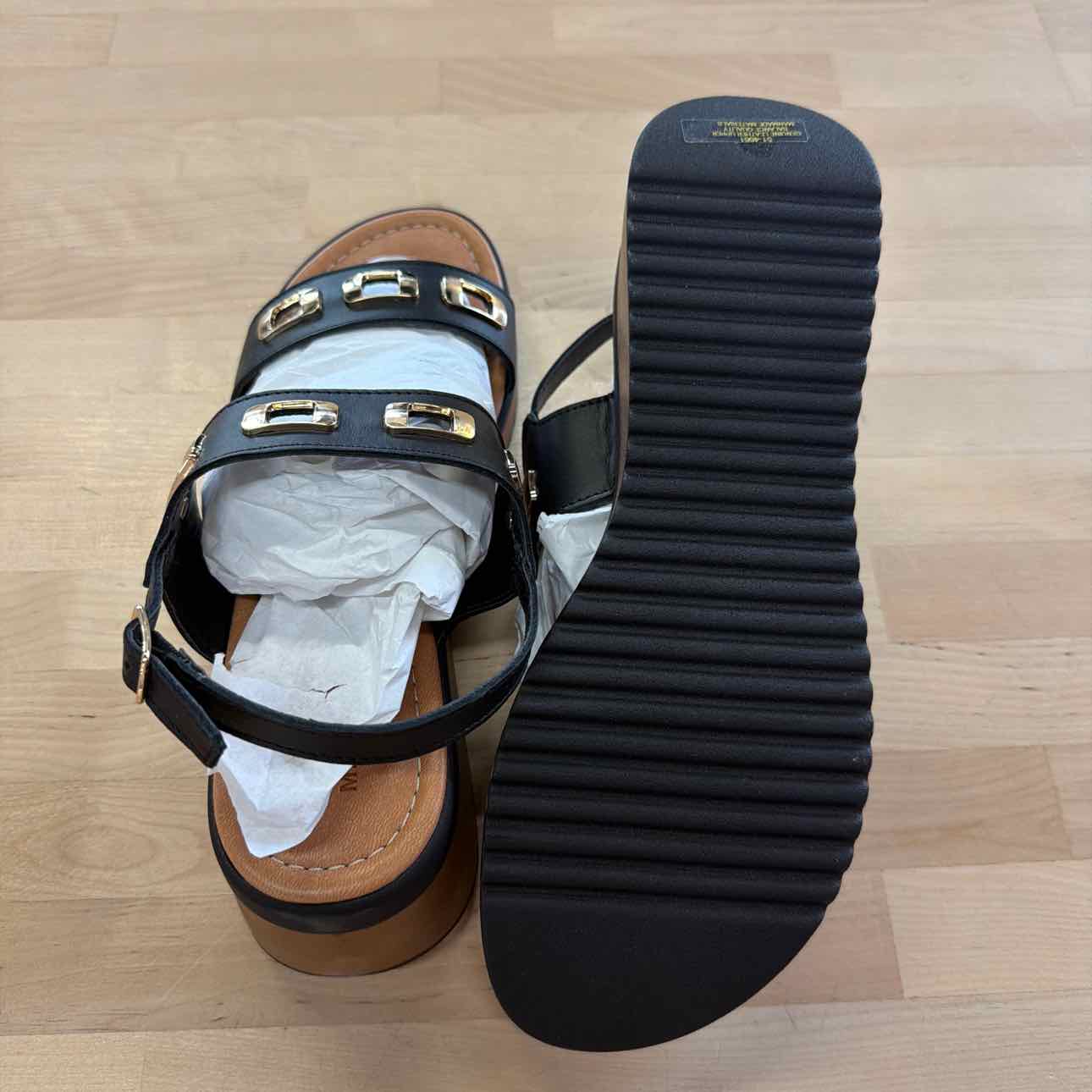 Bella Vita Women's Vic-Italy Wedge Sandals - Black Leather
