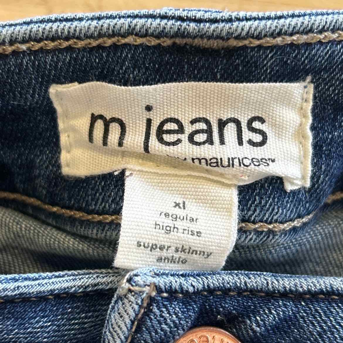 Maurices Size XL Blue Denim Preloved Jeans