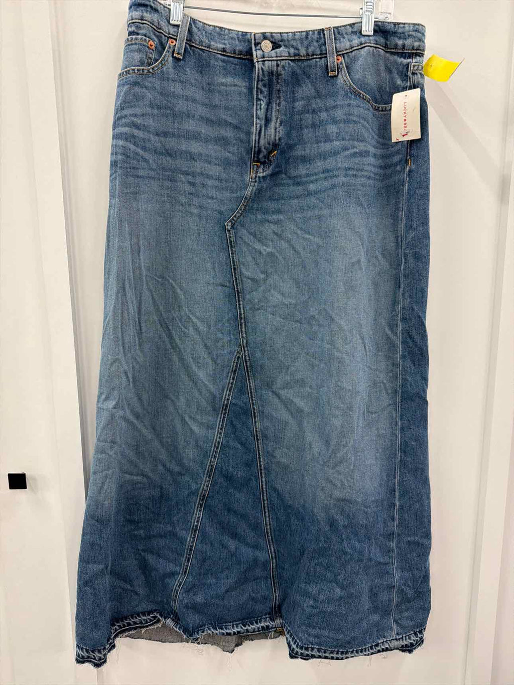 Lucky Brand Size 32 Denim Skirt