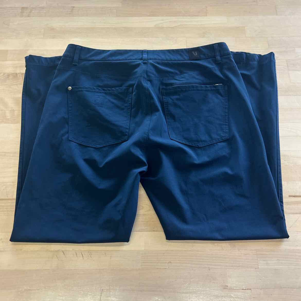 Vuori Size 34 Navy MENS Pants