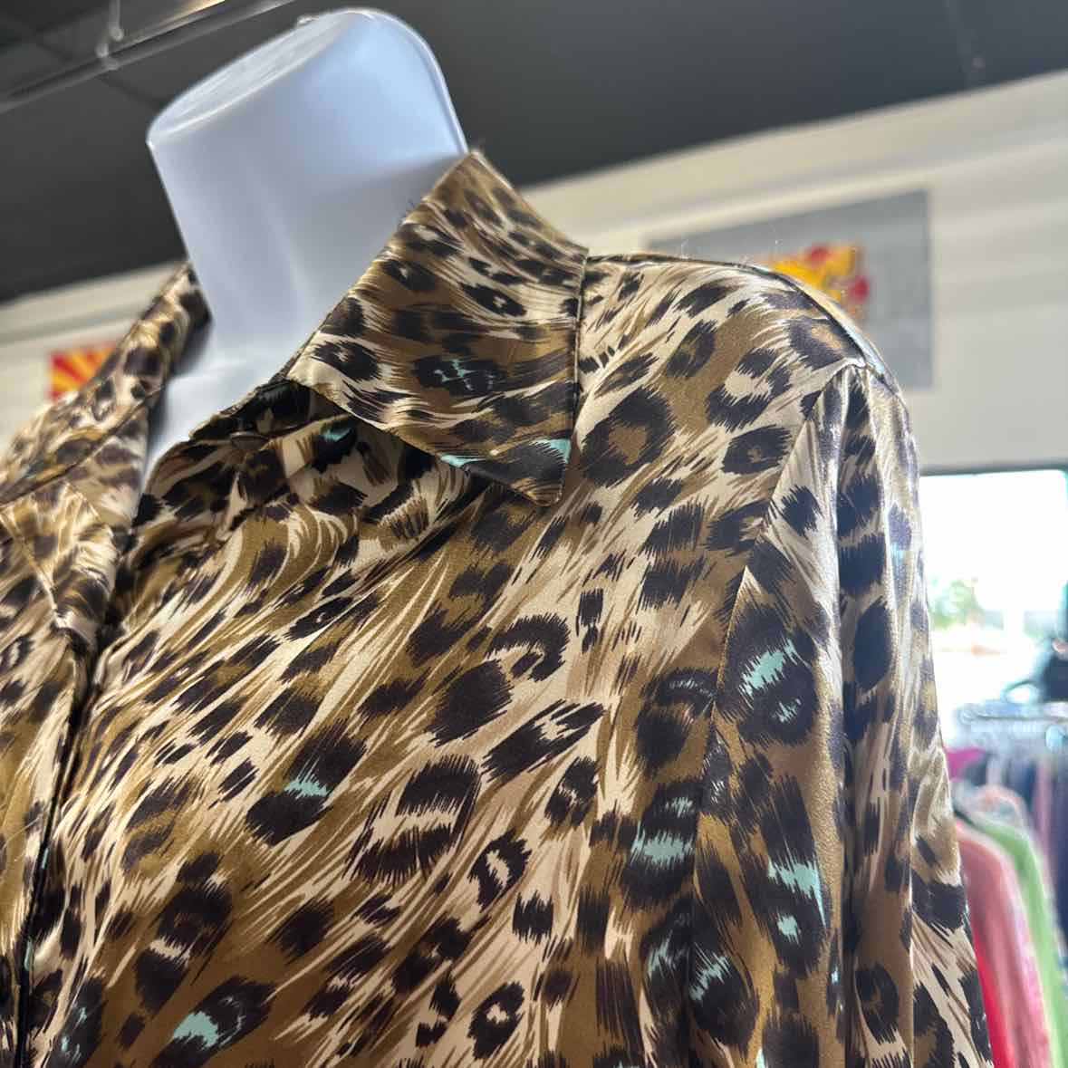 Bella Pelle Size L Brown Button Down Shirt