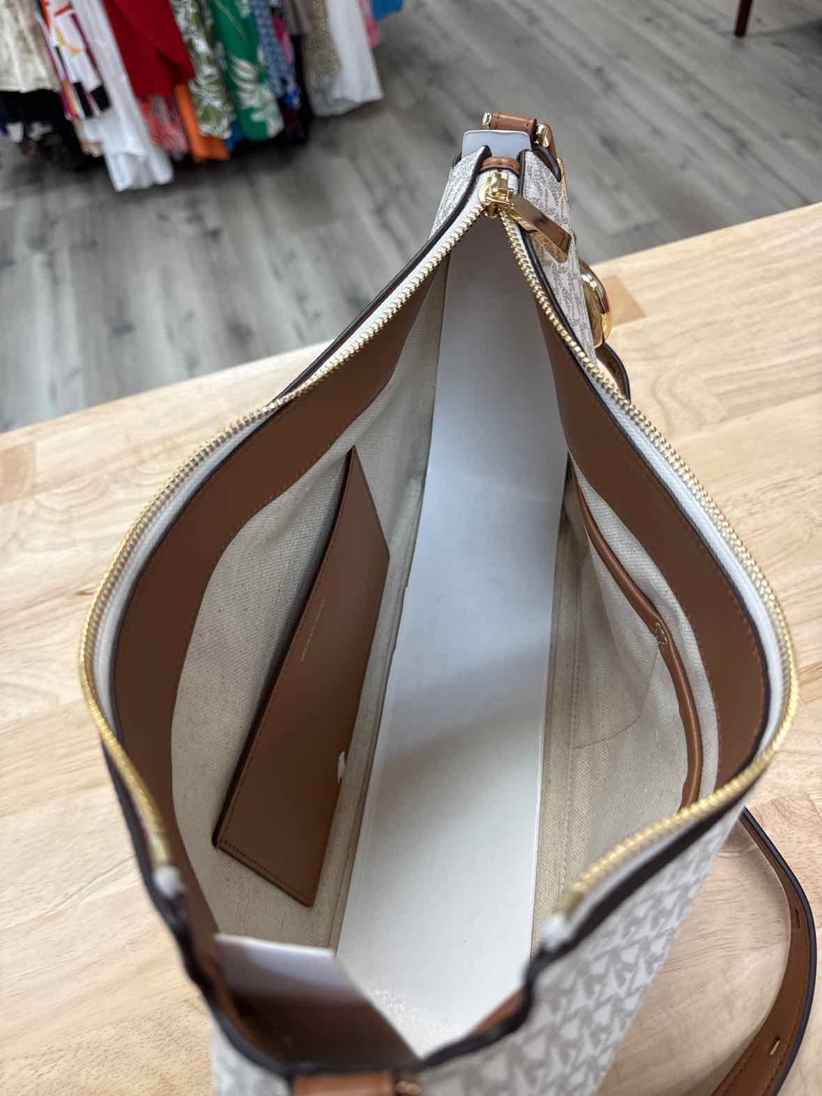Michael Kors Cream Shoulder Preloved Nolita Handbag
