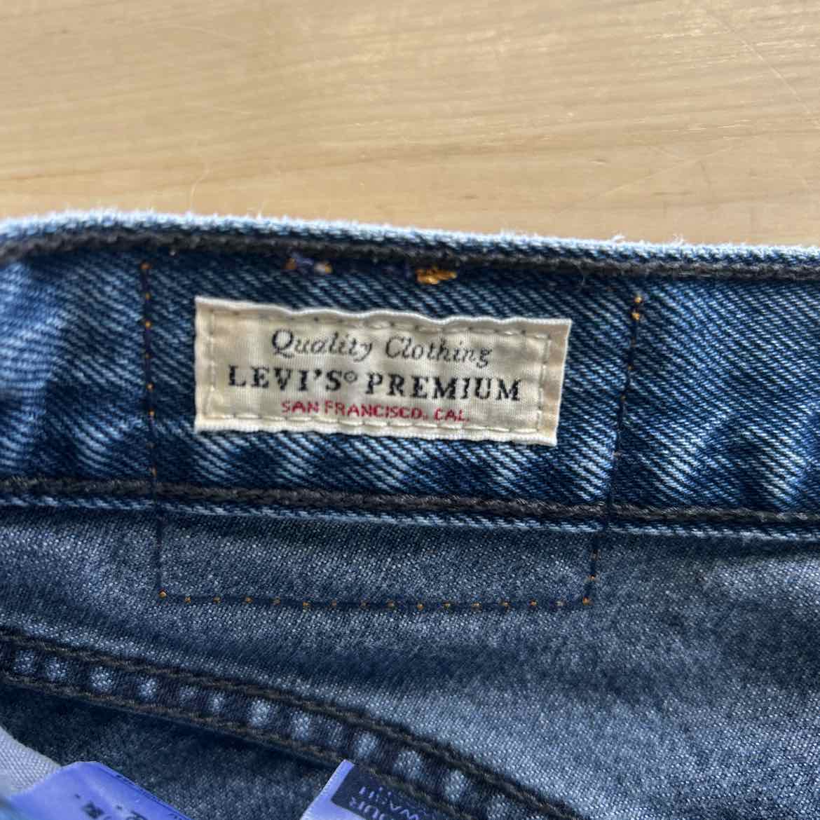 Levi's Size 23 Blue Denim Preloved Jeans