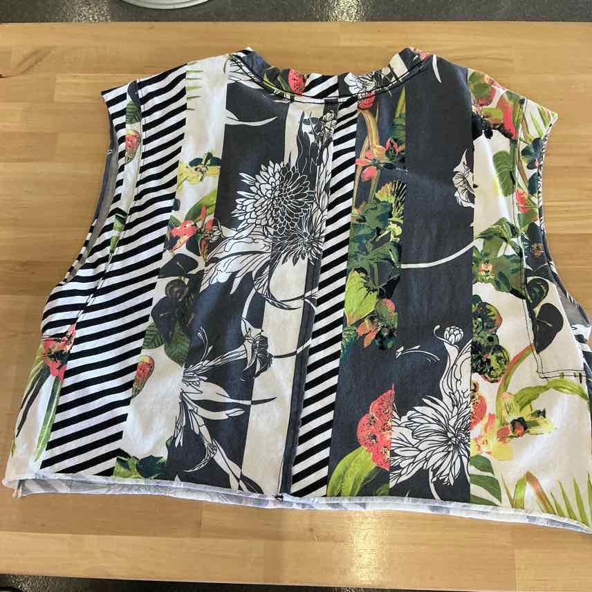 fp movement Size M Multi-Color Preloved Tank
