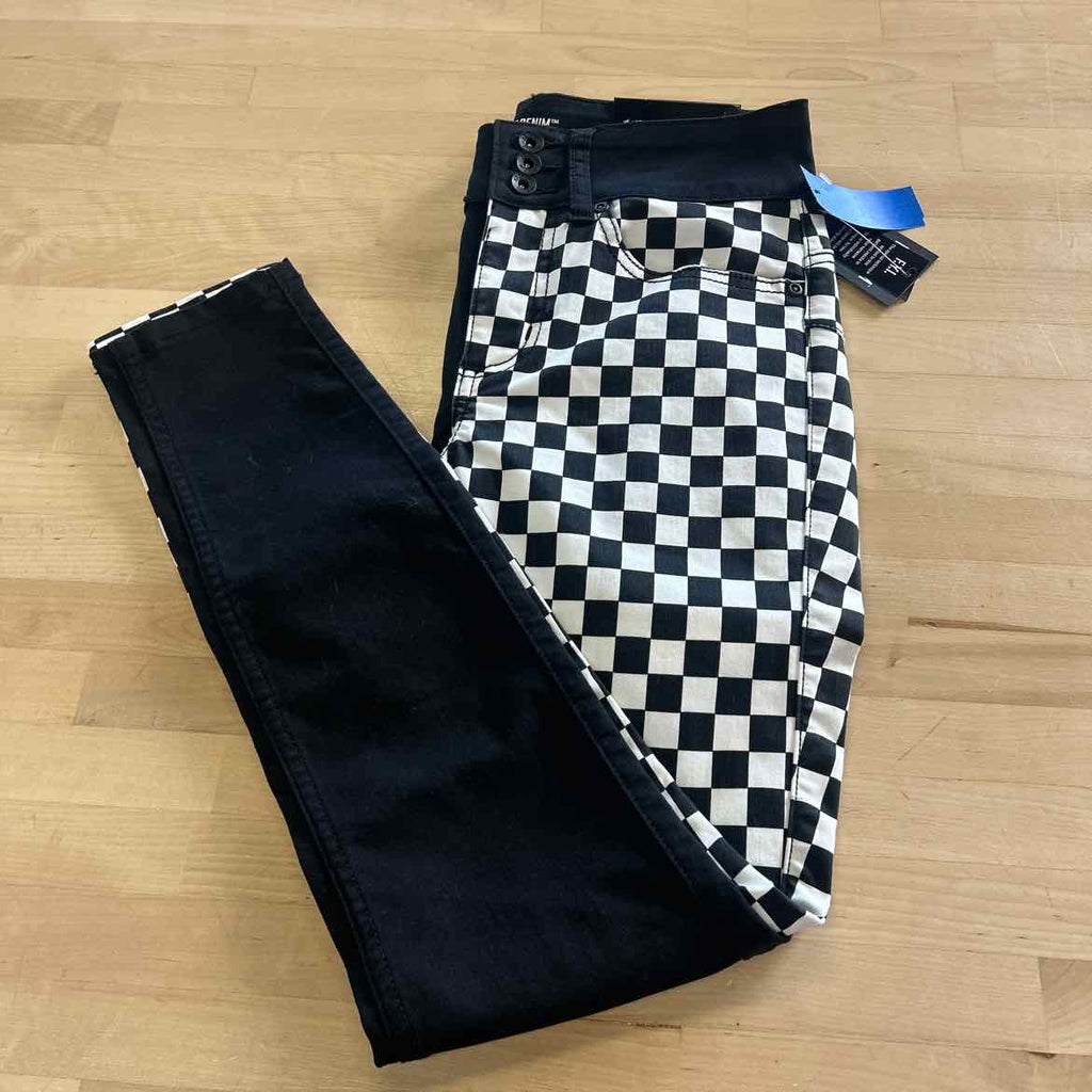 HotTopic Size 3 Black White New Pants