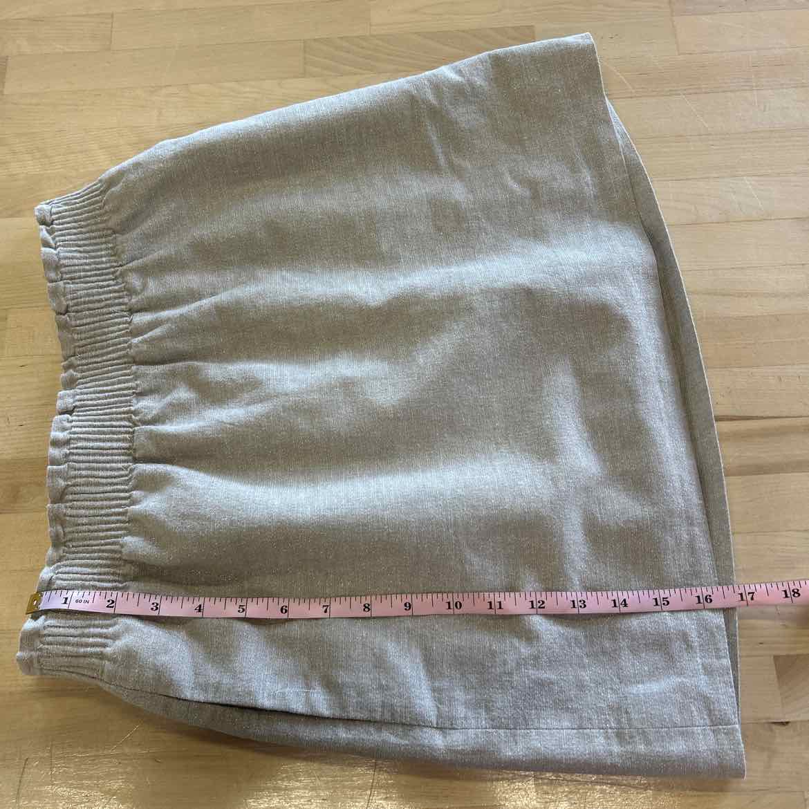 J Crew Size 2 Beige Preloved Skirt