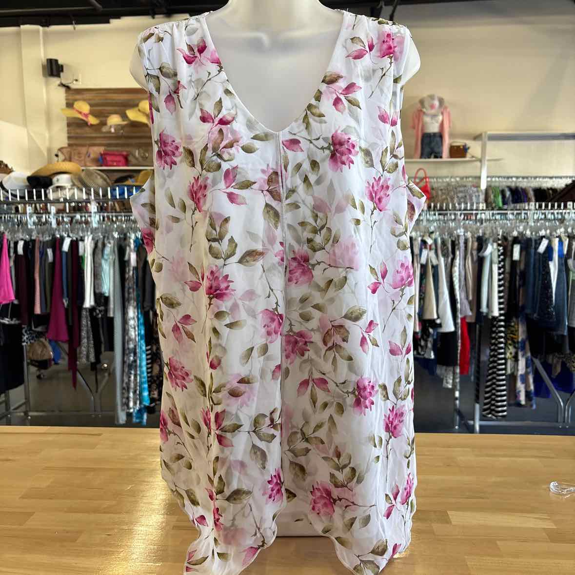 Adele and May Size XL White Sleeveless