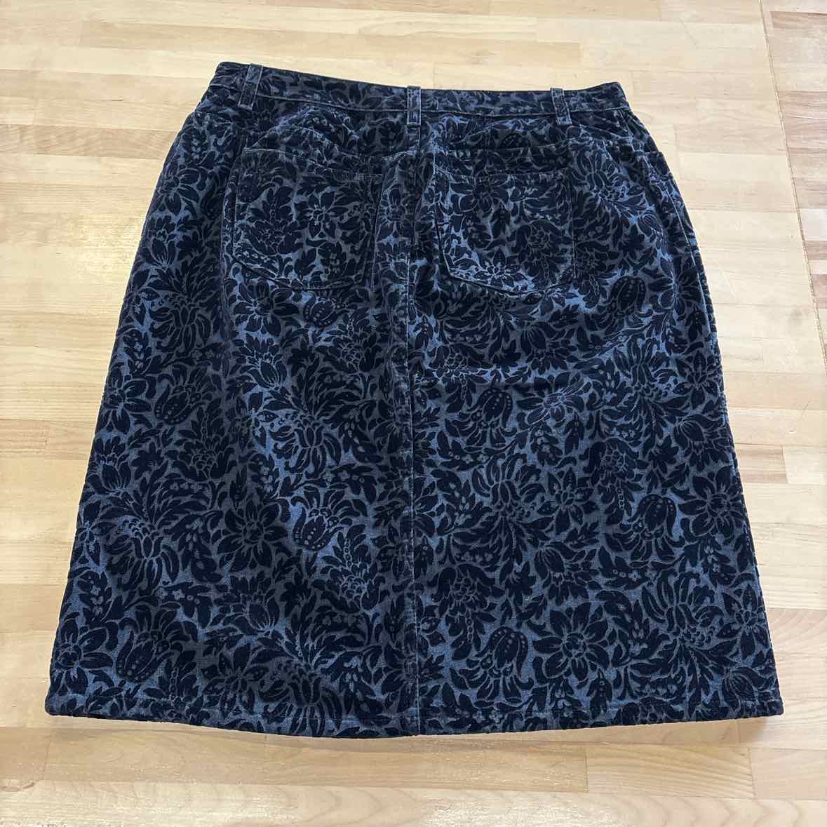 venezia Size 16 Black Skirt