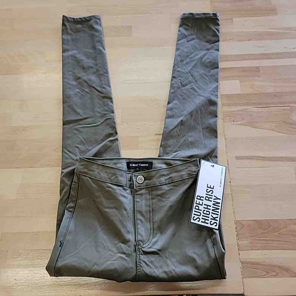 Almost Famous Size 1 Super High Rise Skinny Faux Leather Green Pants NWT