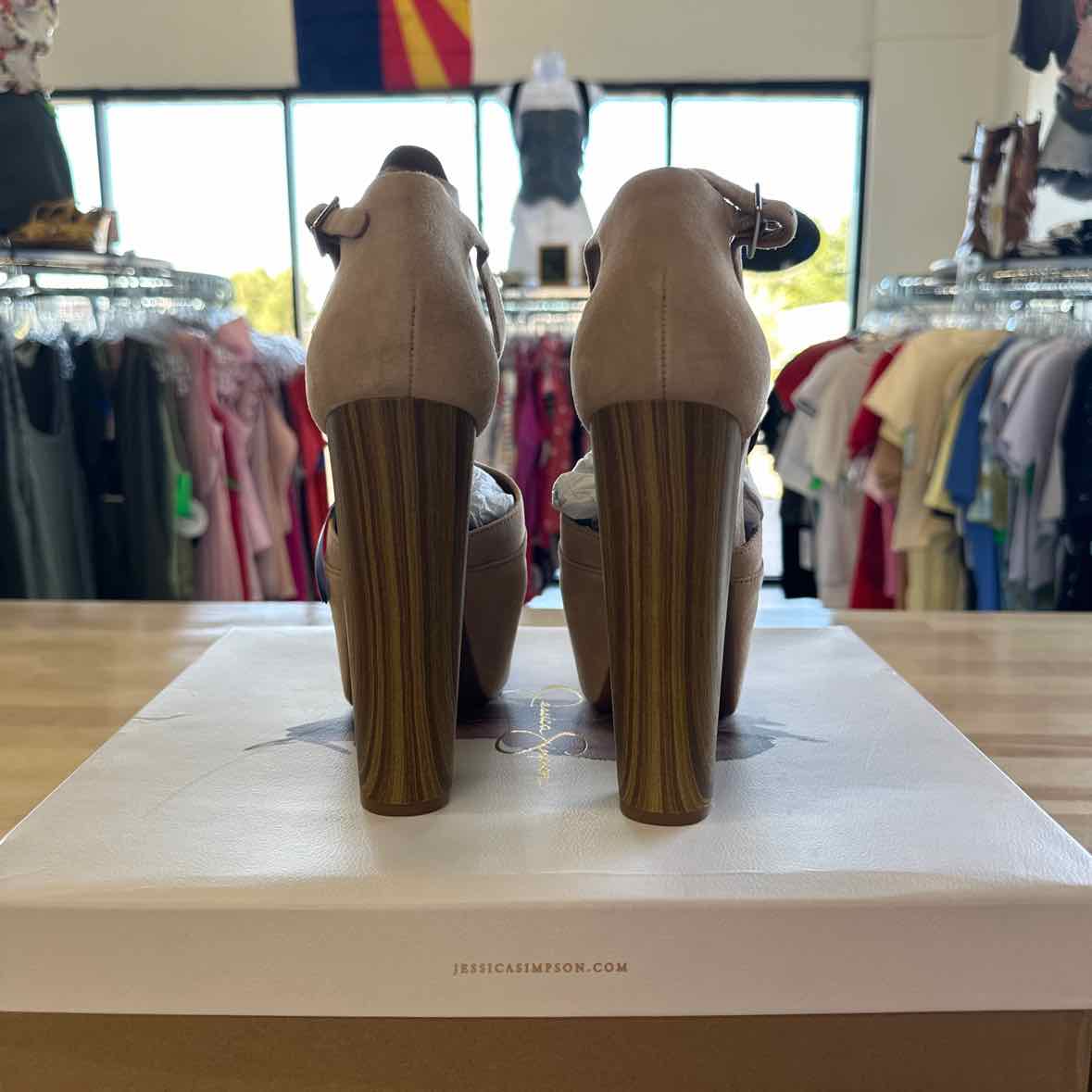 Jessica Simpson Shoe Size 8 Sand Heels