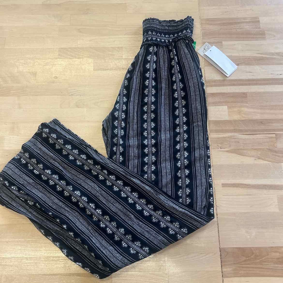 Kingston Grey Juniors' High-Rise Smocked-Waist Pants - Black/ivory