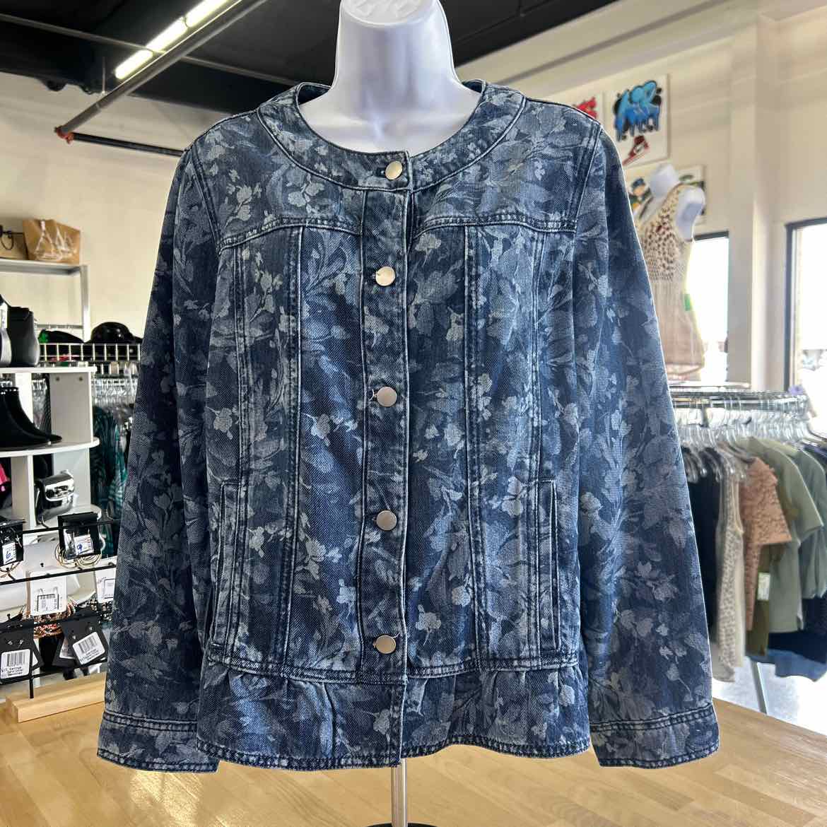 Chico's Size 2 Blue Denim New Jacket