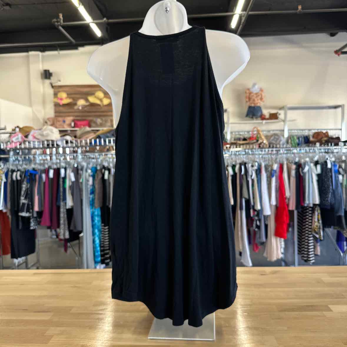 LouKeith Size L Black Tank