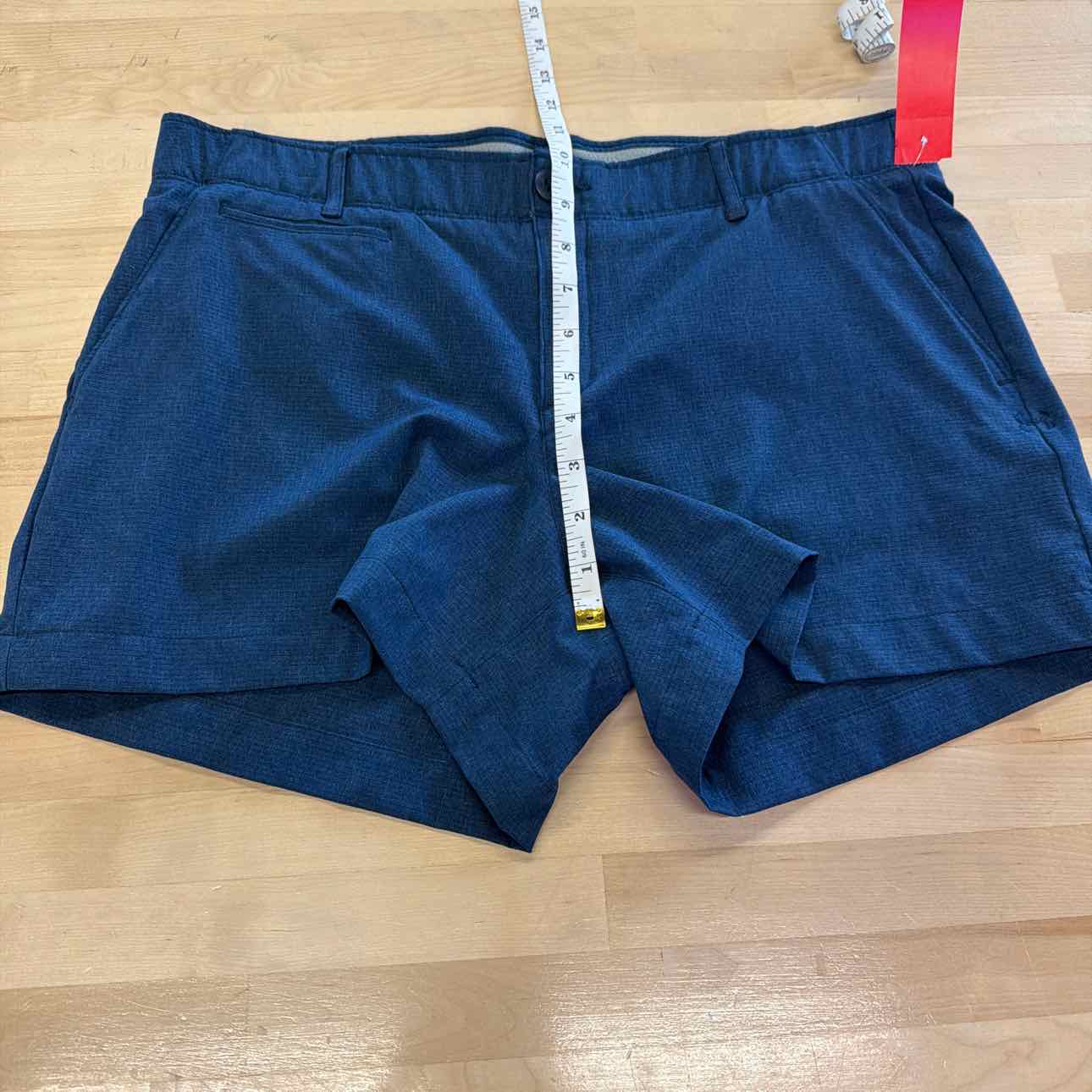 Under Armour Size 12 Blue Used Shorts