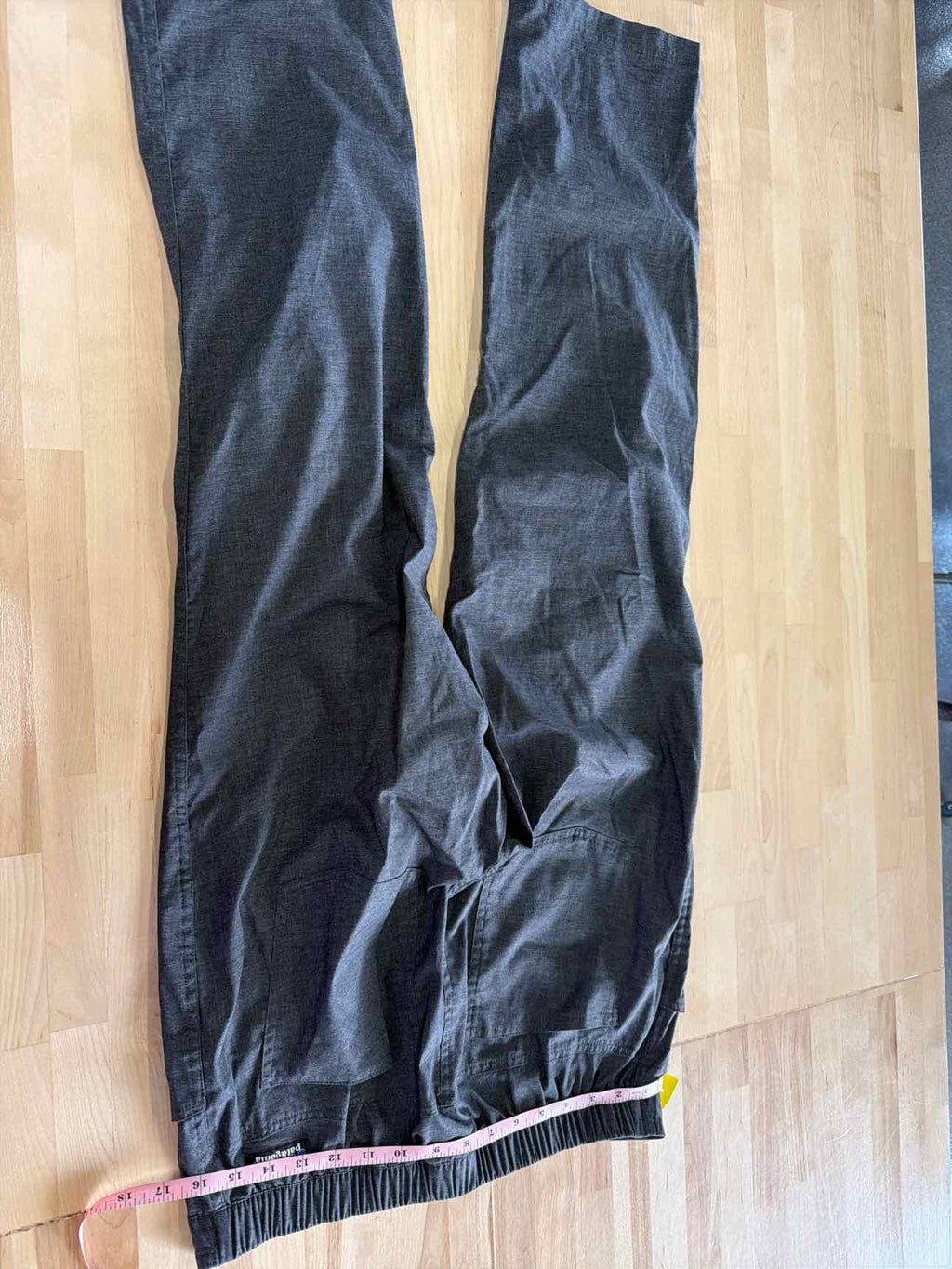 Pantagonia Size M Gray MENS Pants