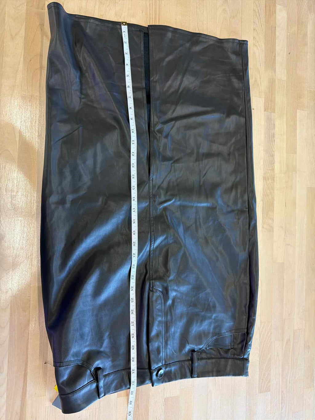 Vince Camuto Size 14 Skirt