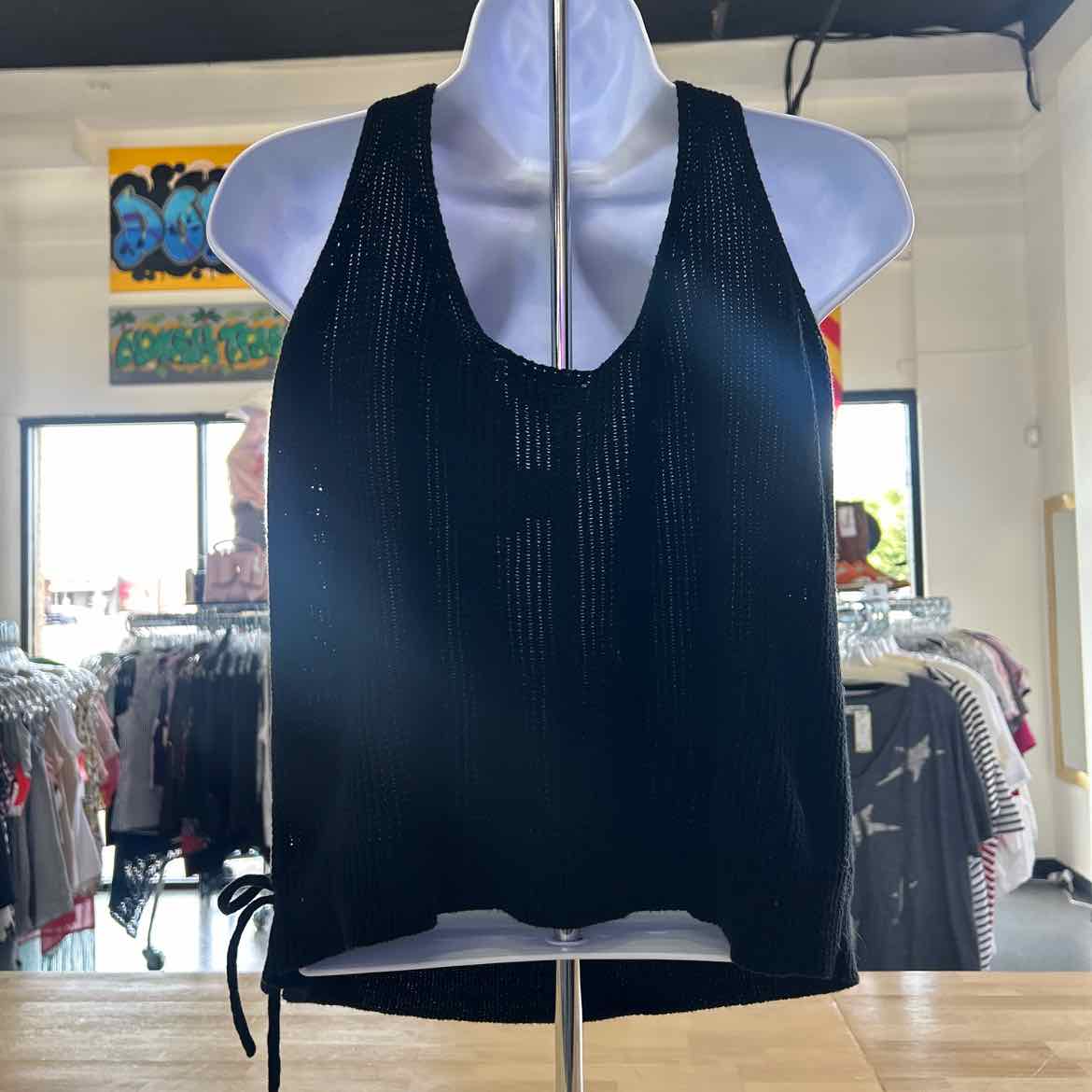 Willow & Root Size M Black Knit Preloved Tank