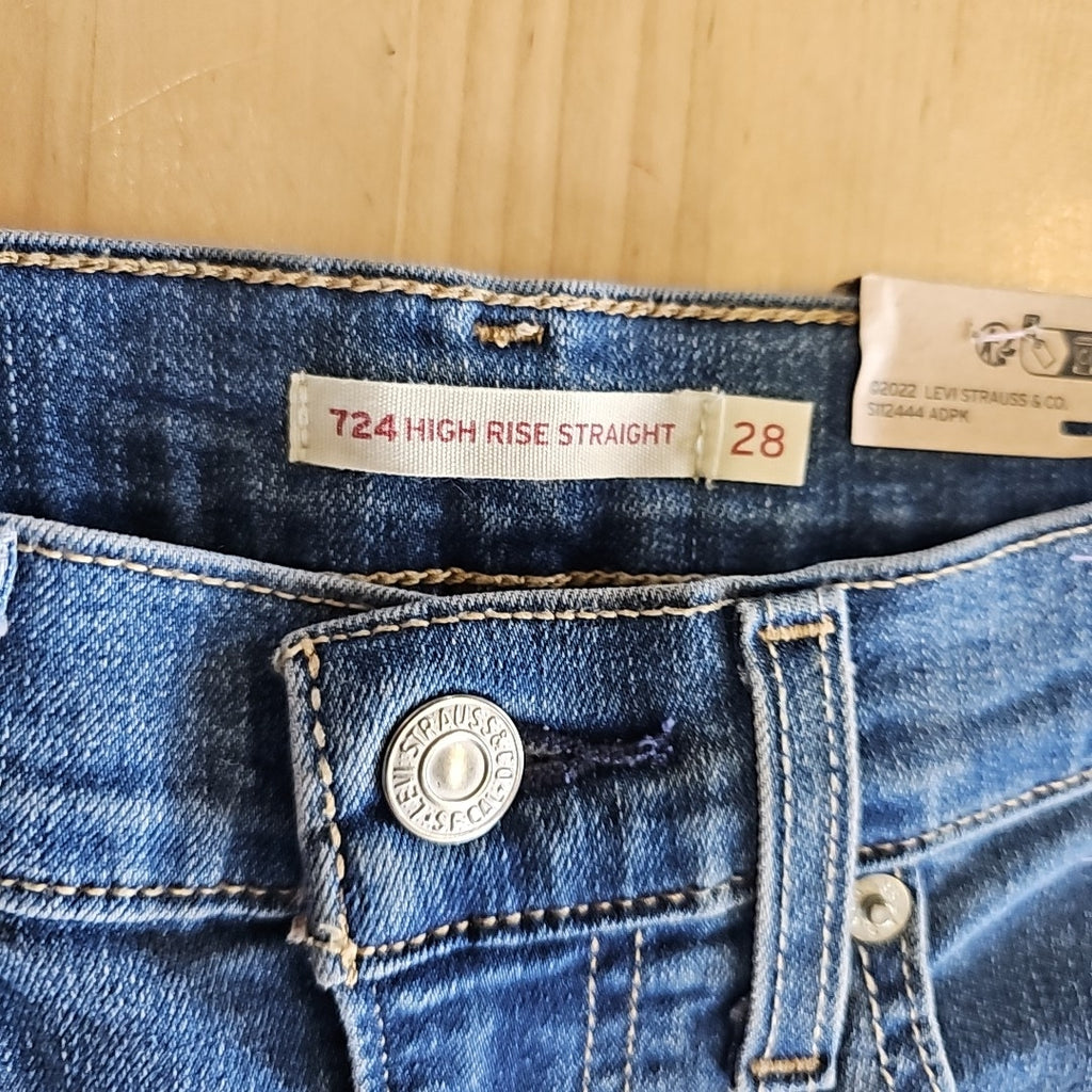 Levi's 312 Shaping Slim Jeans