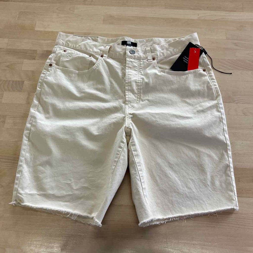 Frye Size 32 Tan MENS Shorts