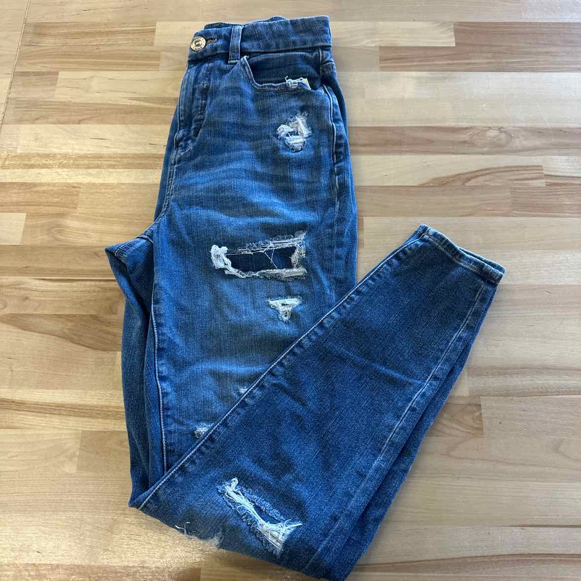 American Eagle Size 2 Blue Jeans