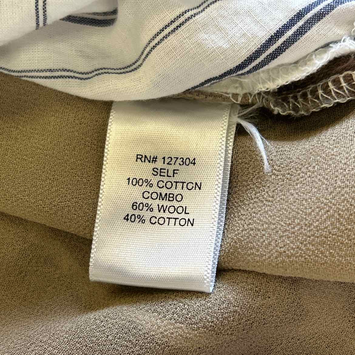 John Mark Size M White Preloved Longsleeve