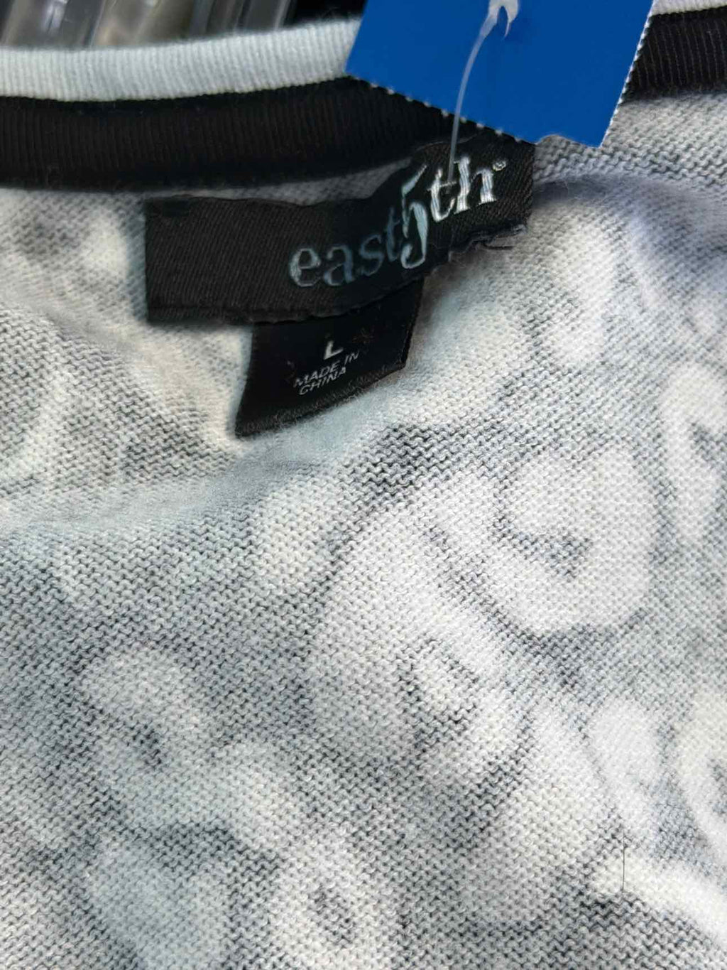 East 5th Size L White & Black Sweater