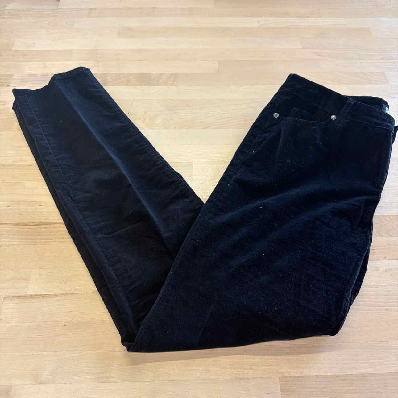 Buffalo Size 10 Black Velvet Preloved Pants