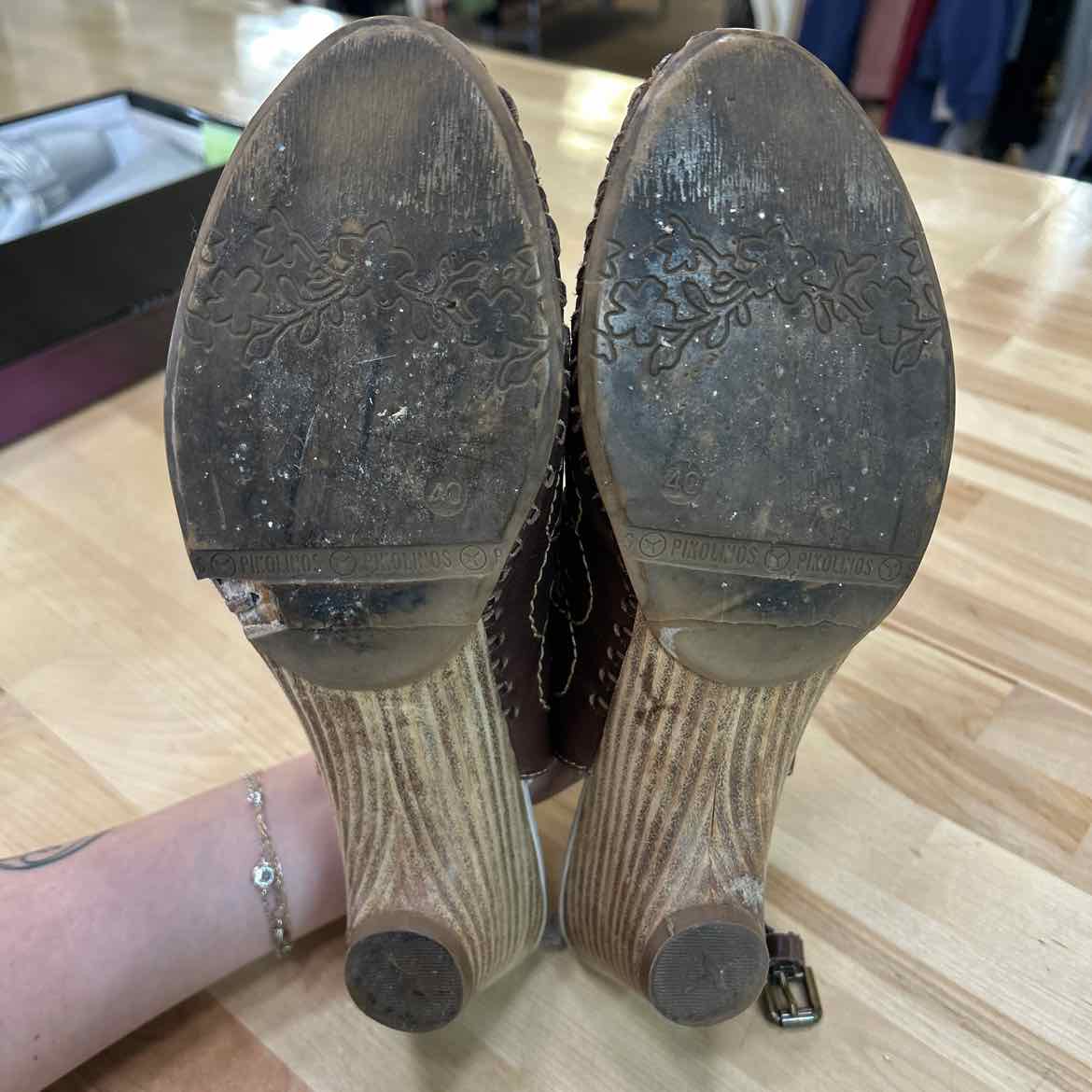 Pikolinos Size 10 Brown Preloved Wedges