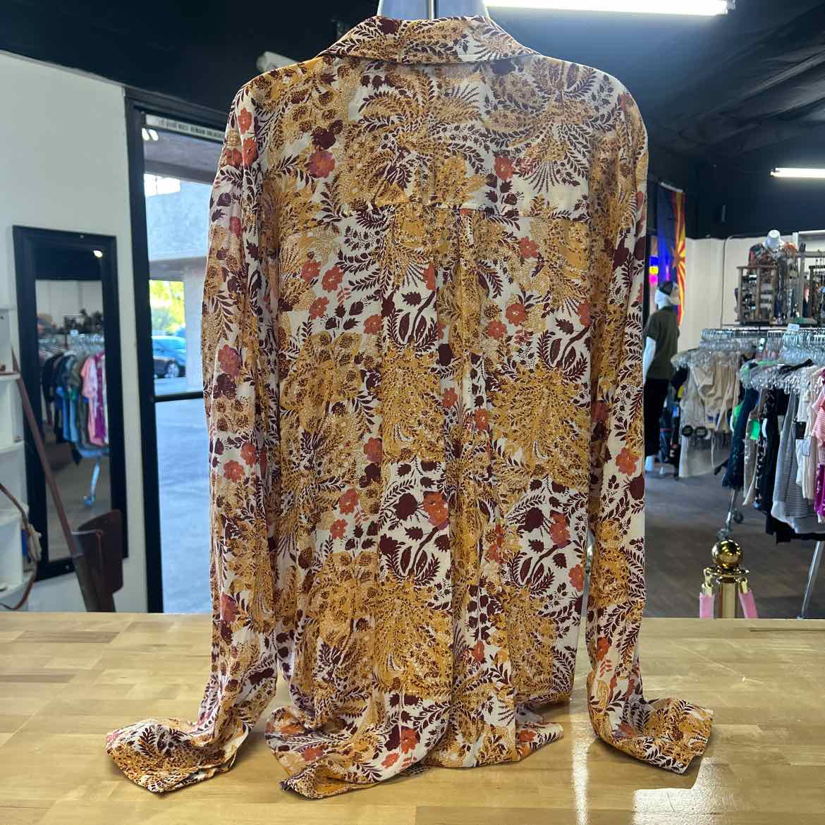 Pilcro Size XL Yellow Beige Preloved Button Down LS