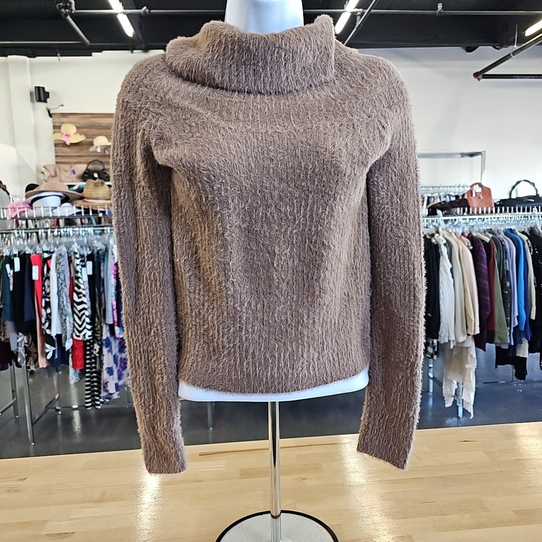 hippie rose Size M Brown Fuzzy Sweater