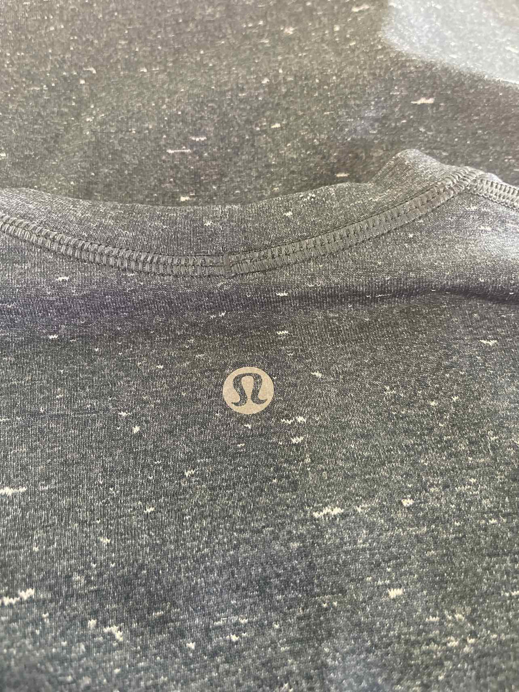 LuluLemon Size M Blue Preloved MENS T-shirt